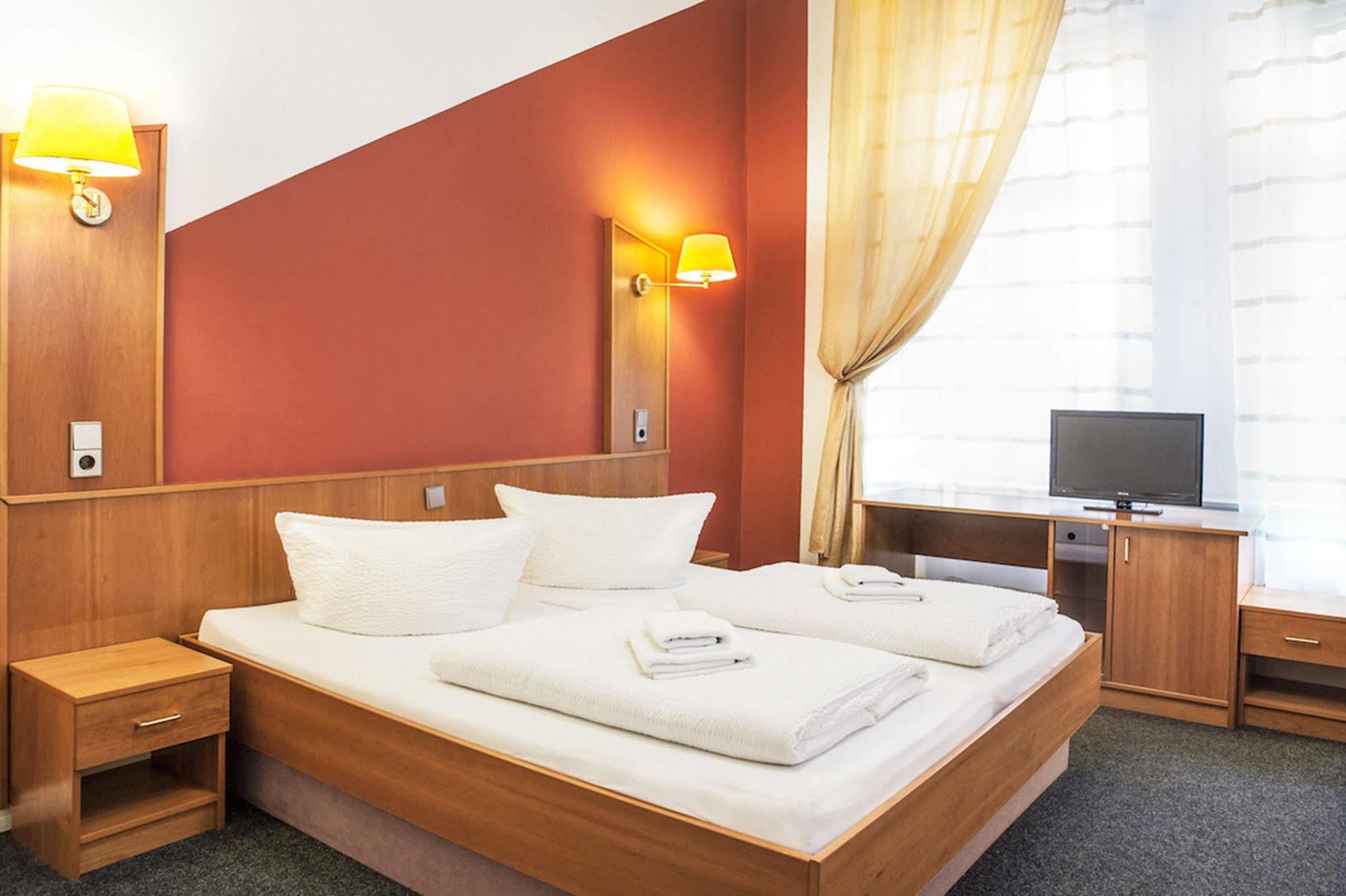 ברלין Hotel Pension Insor מראה חיצוני תמונה