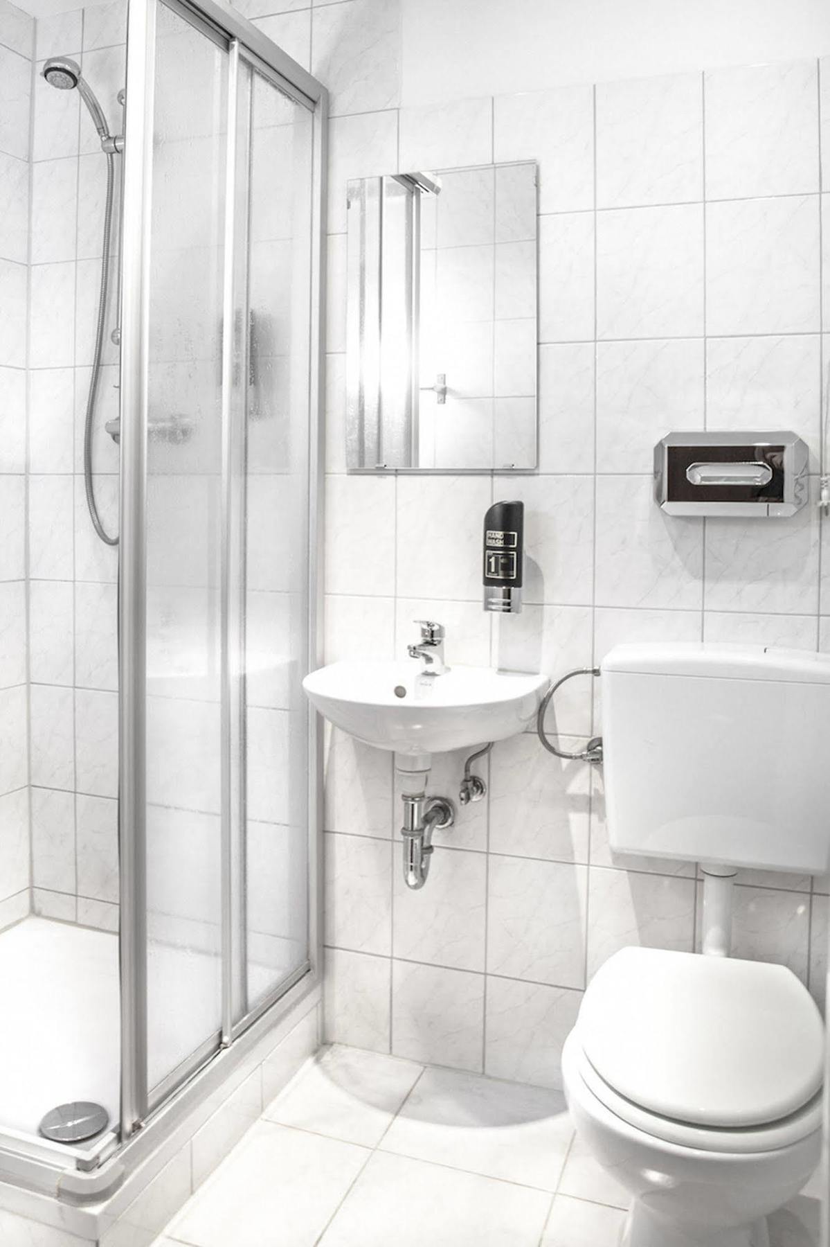 ברלין Hotel Pension Insor מראה חיצוני תמונה