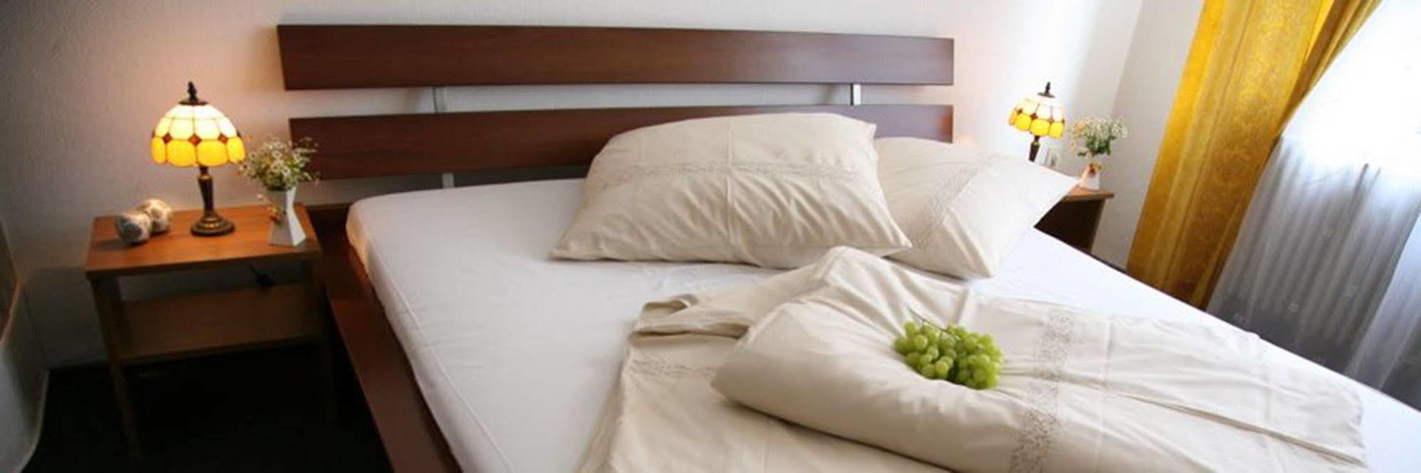 ברלין Hotel Pension Insor מראה חיצוני תמונה